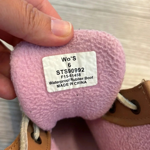 Sperry Top Sider Saltwater Ankle Lace up Duck Boots with Pink Lining and Beige 6 - Picture 9 of 12